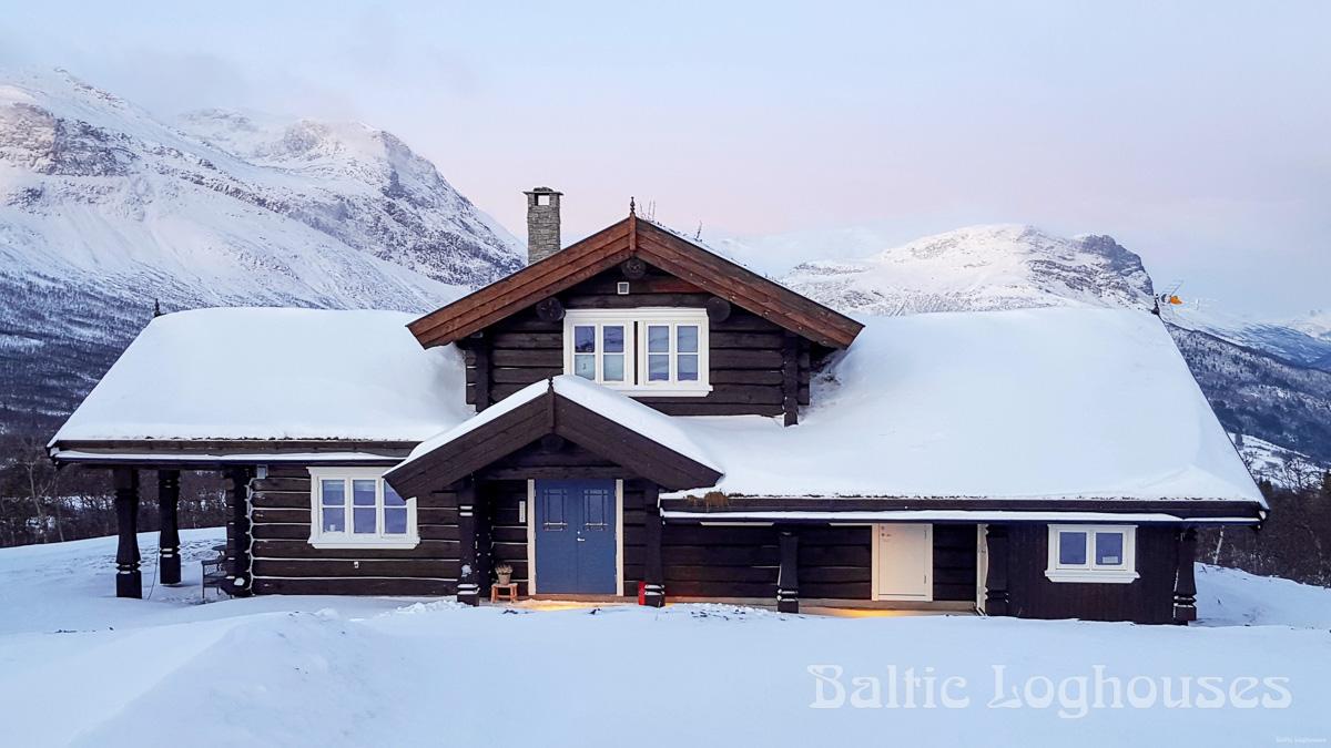 tømmerhus og tømmerhytter handcrafted log house norway